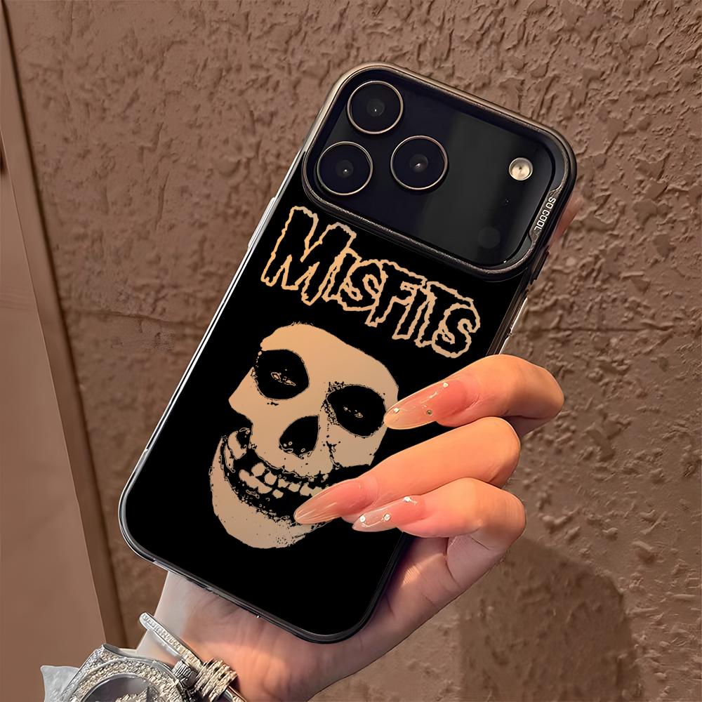 ミスフィッツ iPhoneケース iPhone 17 16  - Phone Cases Amazon のレビューと価格